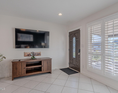 8263 E Cypress Street - Photo Thumbnail 7