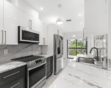 11311 Pond View Drive - Photo Thumbnail 4
