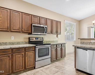 9161 W Salter Drive - Photo Thumbnail 21