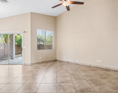 9161 W Salter Drive - Photo Thumbnail 10