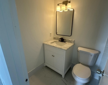 205 Mansfield Way E - Photo Thumbnail 2
