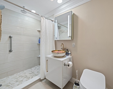 447 27th Street - Photo Thumbnail 7
