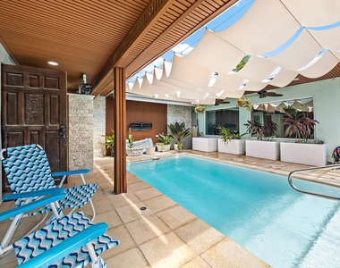 447 27th Street - Photo Thumbnail 8