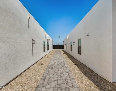 14401 N Alto Street - Photo Thumbnail 10