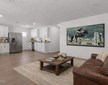 502 S Crismon Road - Photo Thumbnail 3
