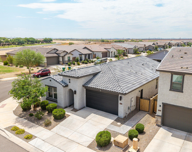 42385 W Rojo Street - Photo Thumbnail 44