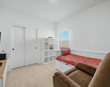 42385 W Rojo Street - Photo Thumbnail 33