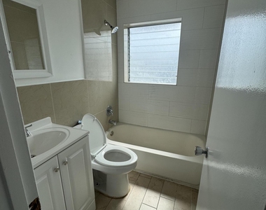 510 Lake Shore Drive - Photo Thumbnail 5