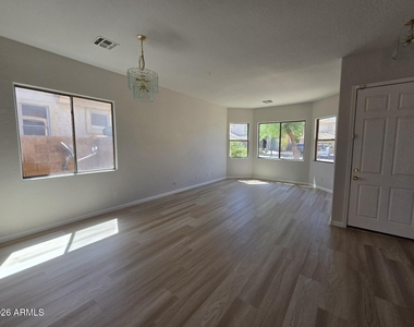 13426 W Jacobson Drive - Photo Thumbnail 3