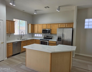 13426 W Jacobson Drive - Photo Thumbnail 1