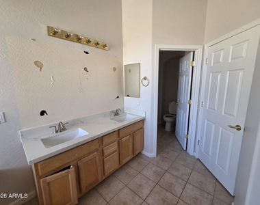 13426 W Jacobson Drive - Photo Thumbnail 24