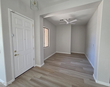 13426 W Jacobson Drive - Photo Thumbnail 7