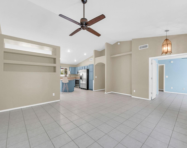 16916 E Alamosa Avenue - Photo Thumbnail 5
