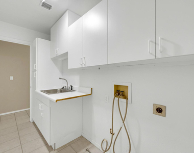 16916 E Alamosa Avenue - Photo Thumbnail 12