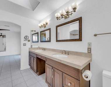 16916 E Alamosa Avenue - Photo Thumbnail 8