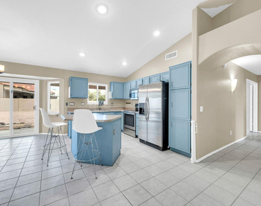16916 E Alamosa Avenue - Photo Thumbnail 7