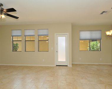 4351 E Selena Drive - Photo Thumbnail 6