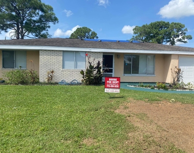 2222 Se Holland Street - Photo Thumbnail 10