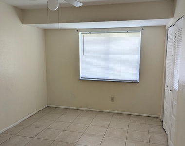 2222 Se Holland Street - Photo Thumbnail 6
