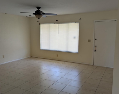 2222 Se Holland Street - Photo Thumbnail 2