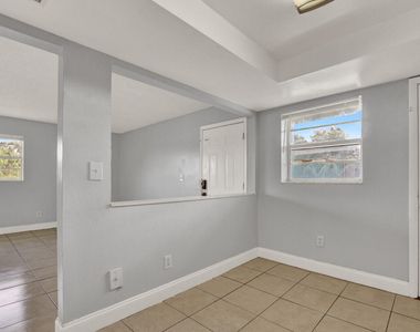 3204 Louisiana Avenue - Photo Thumbnail 9