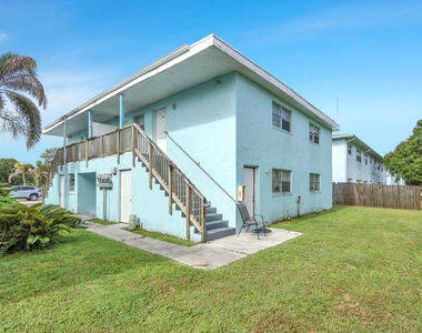 3204 Louisiana Avenue - Photo Thumbnail 1