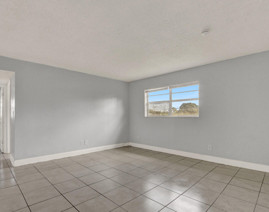 3204 Louisiana Avenue - Photo Thumbnail 2
