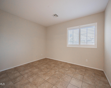 3681 E Yellowstone Place - Photo Thumbnail 16