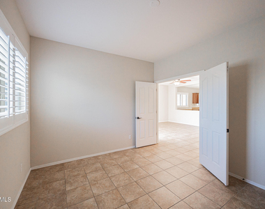 3681 E Yellowstone Place - Photo Thumbnail 17