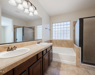 3681 E Yellowstone Place - Photo Thumbnail 13