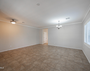 3681 E Yellowstone Place - Photo Thumbnail 4
