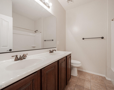 3681 E Yellowstone Place - Photo Thumbnail 18