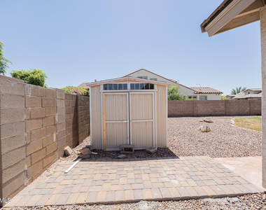 3681 E Yellowstone Place - Photo Thumbnail 27