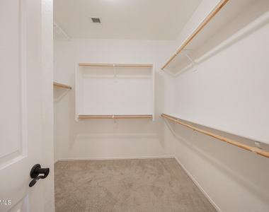 3681 E Yellowstone Place - Photo Thumbnail 15