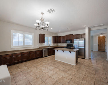 3681 E Yellowstone Place - Photo Thumbnail 9