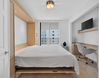 100 S Birch Road - Photo Thumbnail 10