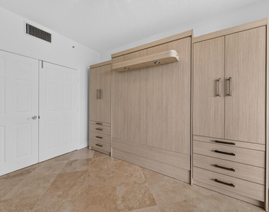 100 S Birch Road - Photo Thumbnail 36