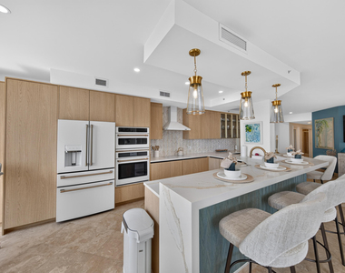 100 S Birch Road - Photo Thumbnail 45