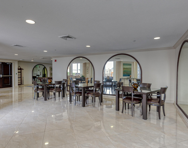 100 S Birch Road - Photo Thumbnail 27