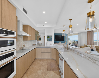 100 S Birch Road - Photo Thumbnail 48
