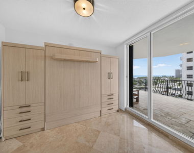100 S Birch Road - Photo Thumbnail 11