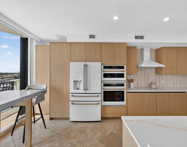 100 S Birch Road - Photo Thumbnail 52
