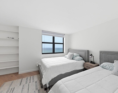 5420 N Ocean Drive - Photo Thumbnail 16