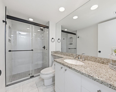 5420 N Ocean Drive - Photo Thumbnail 18