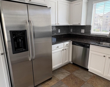 5396 W Molly Lane - Photo Thumbnail 16