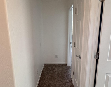 5396 W Molly Lane - Photo Thumbnail 32