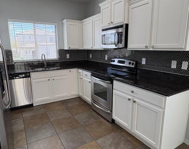 5396 W Molly Lane - Photo Thumbnail 11