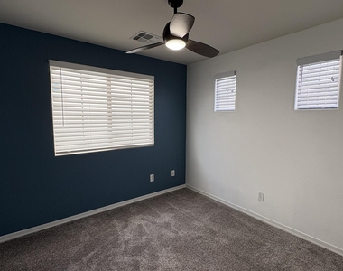 5396 W Molly Lane - Photo Thumbnail 36