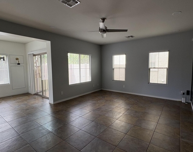 5396 W Molly Lane - Photo Thumbnail 6