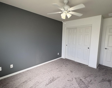 5396 W Molly Lane - Photo Thumbnail 34